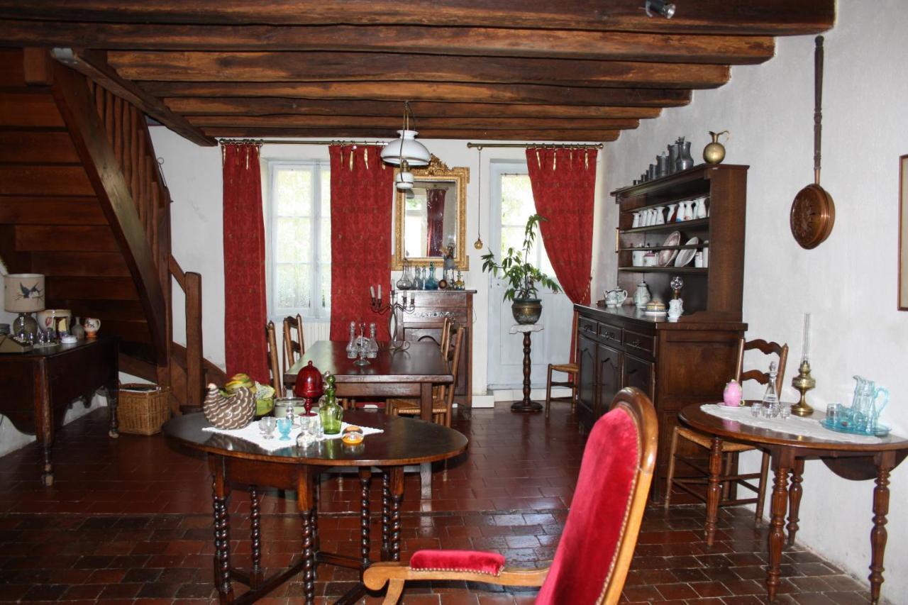Petite Maison Berrichonne Charost Dış mekan fotoğraf